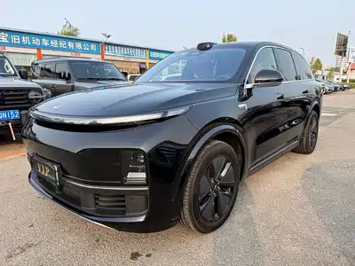 Li Auto L8 2025