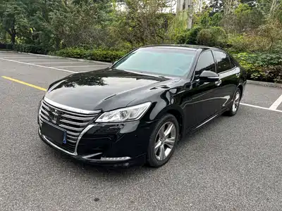Toyota Crown 2017