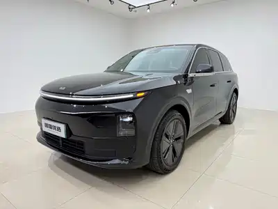 Li Auto L6 2025