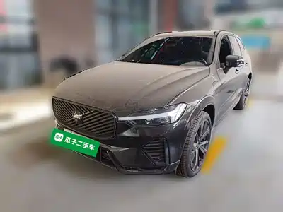 Volvo XC60 Plug-in Hybrid 2025
