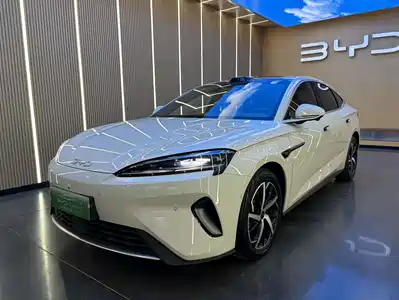 BYD Seal 07 DM-i 2025