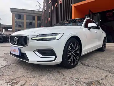 Volvo S60 2023
