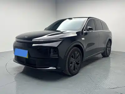 Li Auto L6 2025
