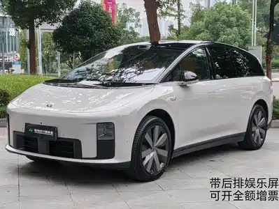 Li Auto i8 2025