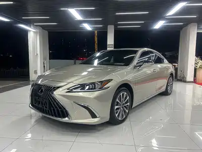 Lexus ES 2022