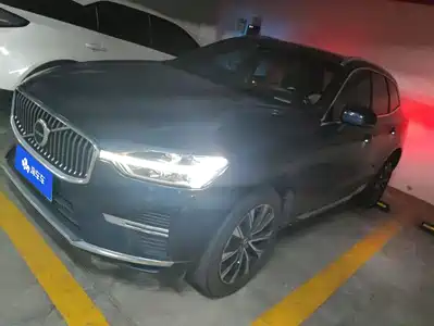 Volvo XC60 2022