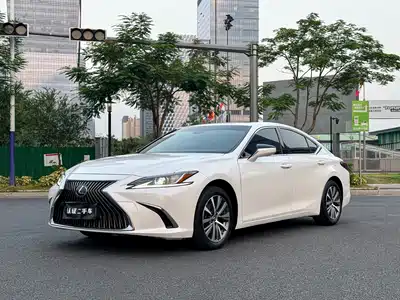 Lexus ES 2020