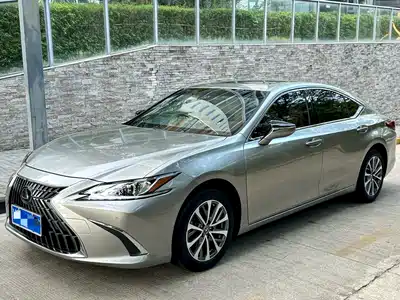 Lexus ES 2022