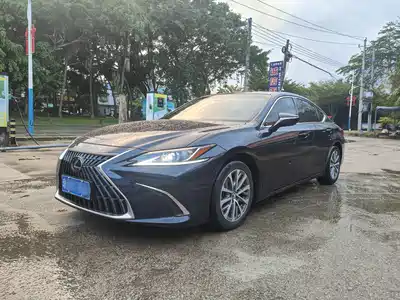 Lexus ES 2024