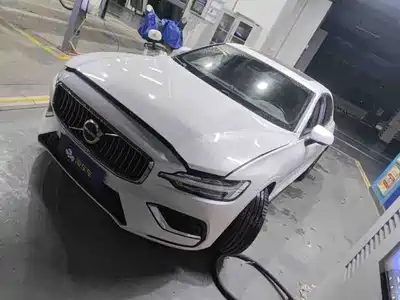 Volvo S60 2025