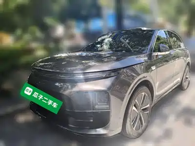 Li Auto L6 2025