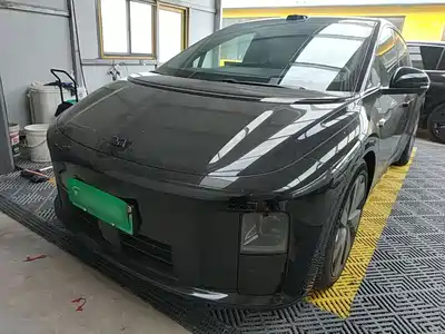 Li Auto i6 2025