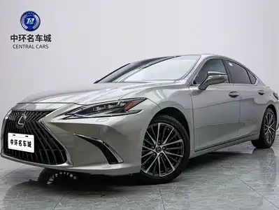 Lexus ES 2023