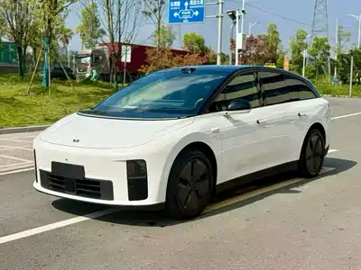Li Auto i6 2025