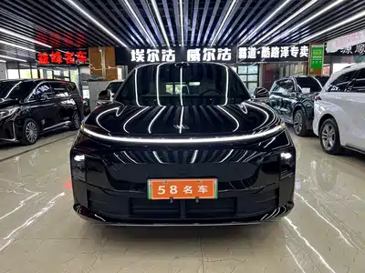 Li Auto L6 2025