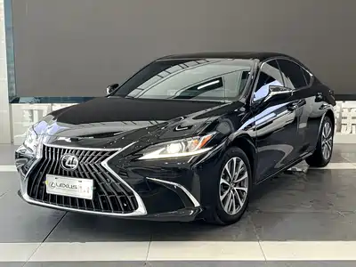 Lexus ES 2023