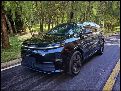 Li Auto L6 2025