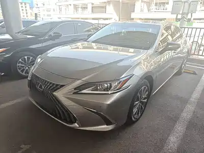 Lexus ES 2023