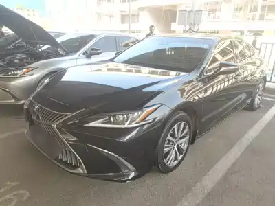 Lexus ES 2021