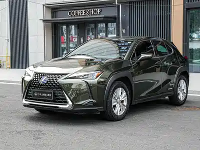 Lexus UX 2021