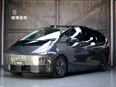 Li Auto MEGA 2025
