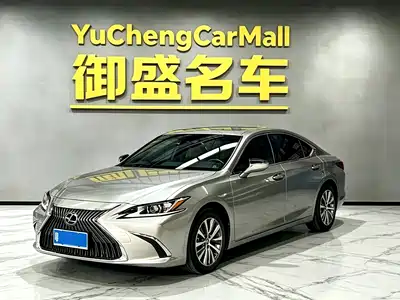 Lexus ES 2019