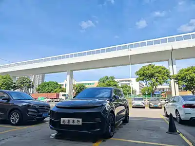 Li Auto L8 2023