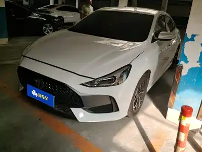 MG MG5 2025