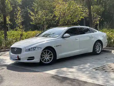 Jaguar XJ 2016
