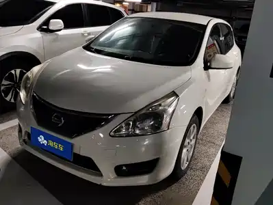 Nissan Tiida 2012