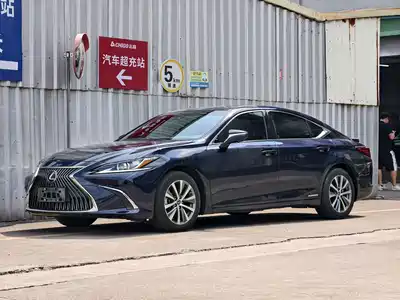 Lexus ES 2021