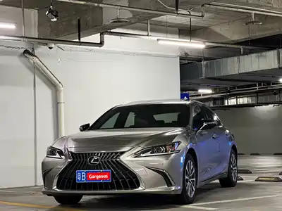Lexus ES 2022