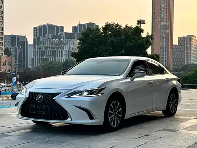 Lexus ES 2024