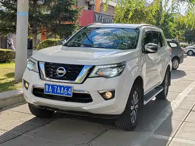 Nissan Terra 2018
