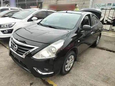 Nissan Sunny 2015