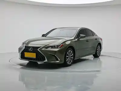 Lexus ES 2021