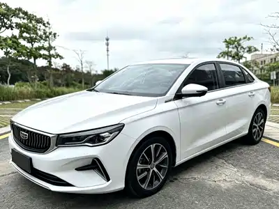 Geely Emgrand 2022