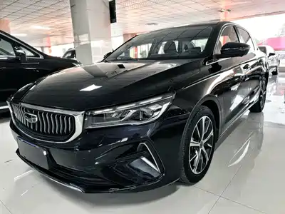 Geely Emgrand 2022