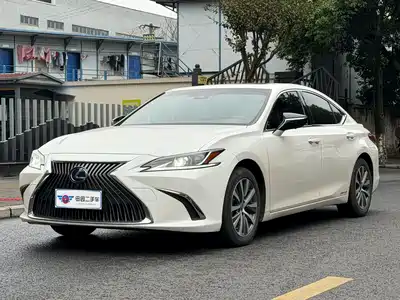 Lexus ES 2020