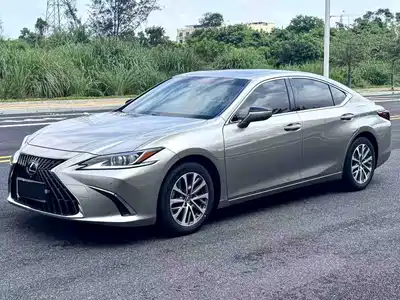 Lexus ES 2021