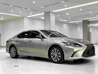 Lexus ES 2019