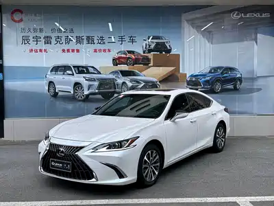Lexus ES 2023