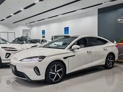 BYD Seal 07 DM-i 2025