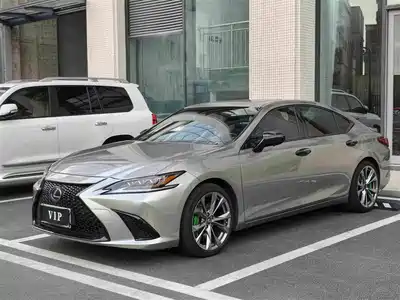 Lexus ES 2021