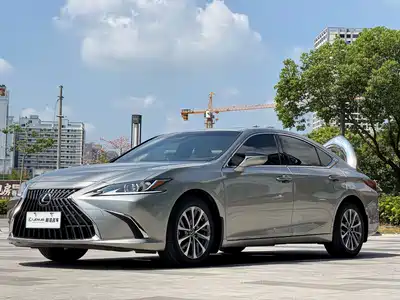 Lexus ES 2022