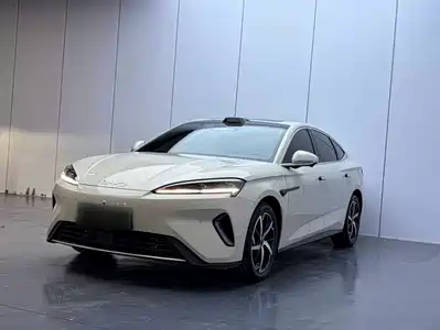 BYD Seal 07 DM-i 2025