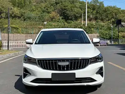 Geely Emgrand 2025