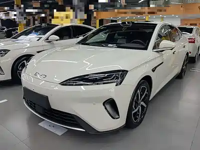 BYD Seal 07 DM-i 2025