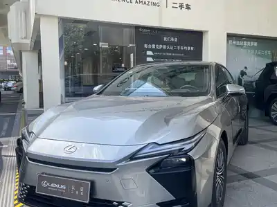 Lexus ES 2026