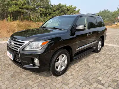 Lexus LX 2013